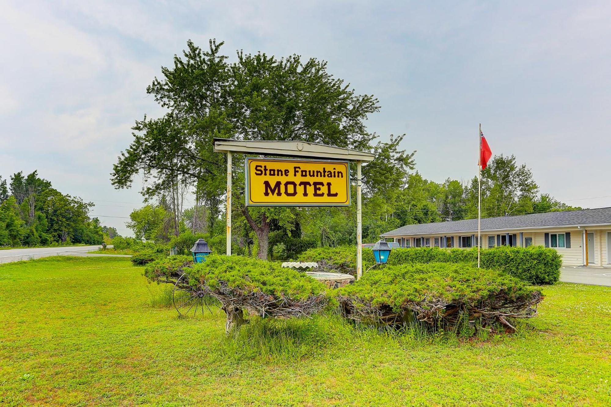 Stone Fountain Motel Fenelon Falls Exterior foto